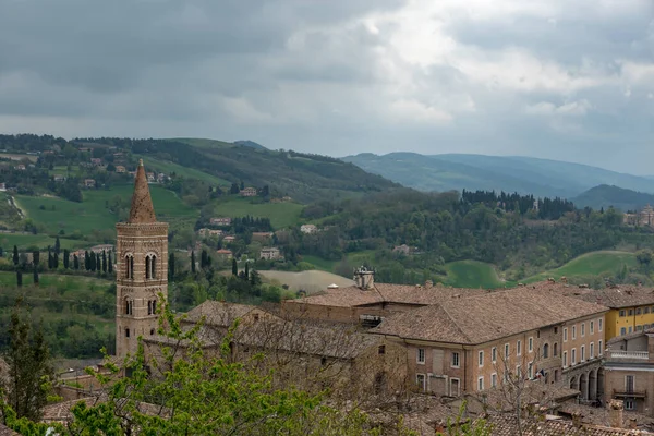 Urbino Şehrinin Manzarası — Stok fotoğraf
