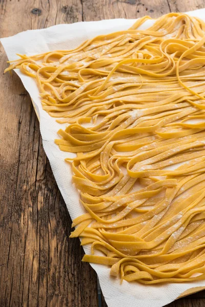 Bolonia Original Pasta Casera Tagliatelle — Foto de Stock