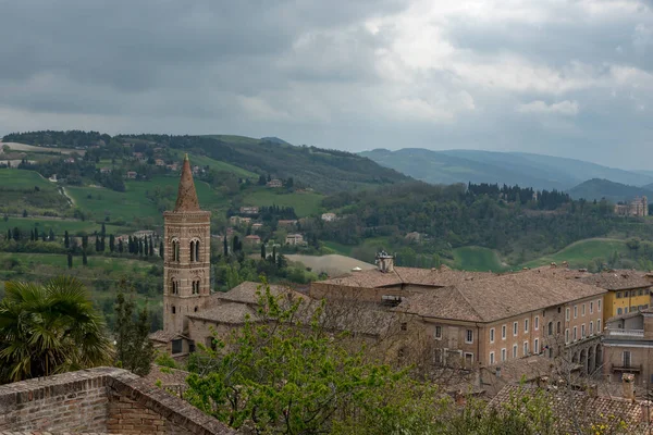 Urbino Şehrinin Manzarası — Stok fotoğraf