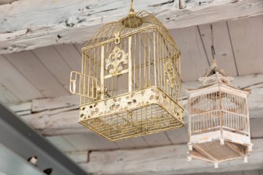 Açık demir kafes görünümü