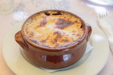 Pastitsio tipik Yunan yemeği