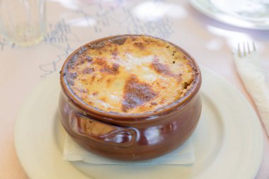 Pastitsio tipik Yunan yemeği