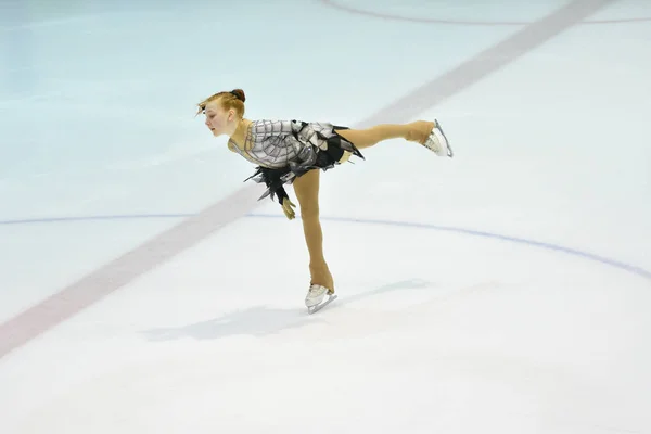 Orenburg Rusya Federasyonu Mart 2018 Yıl Kız Rekabet Artistik Patinaj — Stok fotoğraf