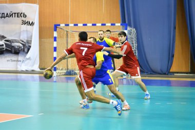Orenburg, Rusya Federasyonu - February13, 2018 yıl: boys oyun hentbol Uluslararası hentbol turnuvası ilk Orenburg Vali il Ivan İvanoviç Nepluev anısına olarak