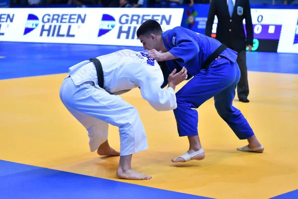 Orenburg, Rusya Federasyonu - Mayıs 12-13 yıl 2018: Boys rekabet Judo Avrupa Judo Cu için