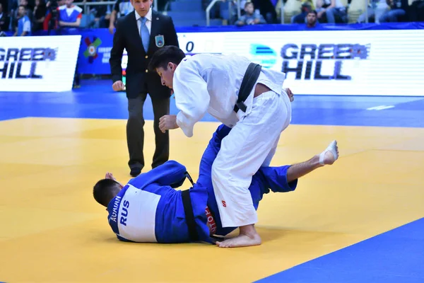 Orenburg, Rusya Federasyonu - Mayıs 12-13 yıl 2018: Boys rekabet Judo Avrupa Judo Cu için