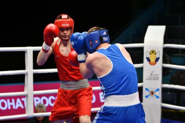 Orenburg, Rusya - 7 Mayıs 2017: Çocuk boksörler arasında 1999-2000 yılları arasında Rusya Şampiyonası 'na katılan boksörler