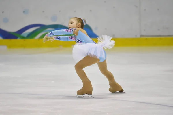 Orenburg Rússia Março 2018 Ano Meninas Competem Patinação Artística Orenburg — Fotografia de Stock