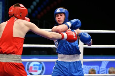 Orenburg, Rusya - 7 Mayıs 2017: Çocuk boksörler arasında 1999-2000 yılları arasında Rusya Şampiyonası 'na katılan boksörler