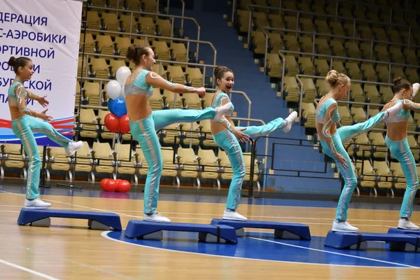 Orenburg Rússia Dezembro 2017 Ano Meninas Competem Aeróbica Esportiva Aeróbica — Fotografia de Stock