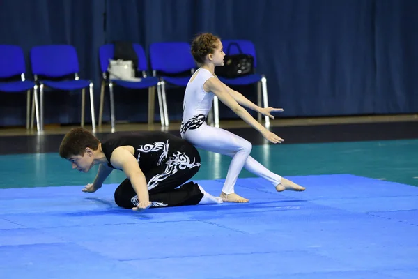 Orenburg Rusia Mayo 2017 Año Juniors Compite Acrobacias Deportivas Campeonato —  Fotos de Stock