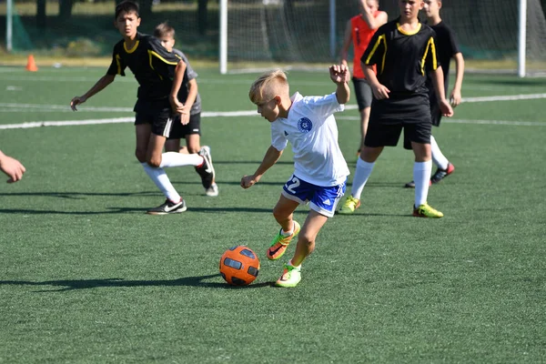 Orenburg Russie Août 2017 Année Les Garçons Jouent Football Sur — Photo