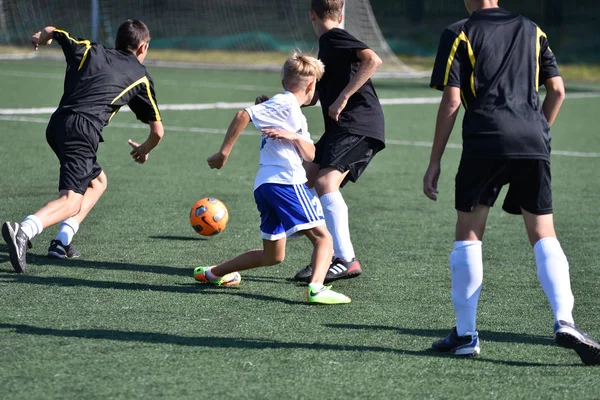 Orenburg Russie Août 2017 Année Les Garçons Jouent Football Sur — Photo