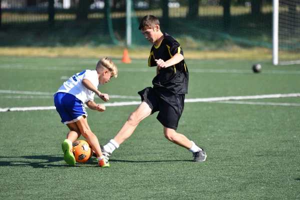 Orenburg, Rusya Federasyonu - 18 Ağustos 2017 yıl: çocuklar futbol mini futbol turnuvası şehir 