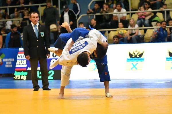 Orenburg, Rusya Federasyonu - Mayıs 12-13 yıl 2018: Boys rekabet Judo Avrupa Judo Cu için