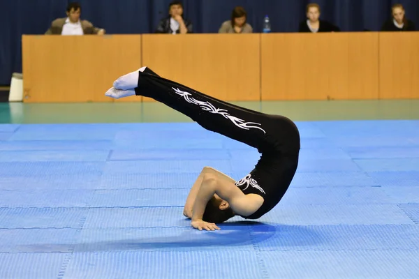 Orenburg Rusko Května 2017 Rok Junioři Soutěžit Sportovní Akrobacie Otevřené — Stock fotografie