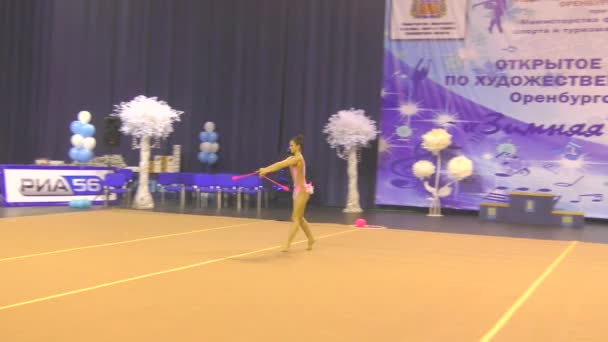 Orenburg Rusko Listopadu 2017 Rok Dívky Soutěžit Rytmické Gymnastice Provádět — Stock video