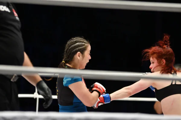 Orenburg Rússia Junho 2018 Ano Meninas Lutadoras Competem Artes Marciais — Fotografia de Stock