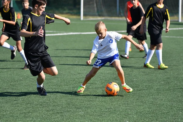 Orenburg, Rusya Federasyonu - 18 Ağustos 2017 yıl: çocuklar futbol mini futbol turnuvası şehir 