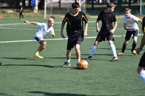 Orenburg, Rusya Federasyonu - 18 Ağustos 2017 yıl: çocuklar futbol mini futbol turnuvası şehir 