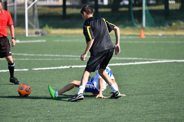 Orenburg, Rusya Federasyonu - 18 Ağustos 2017 yıl: çocuklar futbol mini futbol turnuvası şehir 