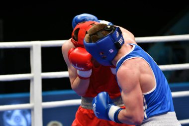 Orenburg, Rusya - 7 Mayıs 2017: Çocuk boksörler arasında 1999-2000 yılları arasında Rusya Şampiyonası 'na katılan boksörler