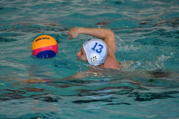 Orenburg, Rusya Federasyonu - ebilmek 4, 2017 yıl: çocuklar su topu şehir su topu turnuvasında oynamak