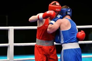 Orenburg, Rusya - 7 Mayıs 2017: Çocuk boksörler arasında 1999-2000 yılları arasında Rusya Şampiyonası 'na katılan boksörler
