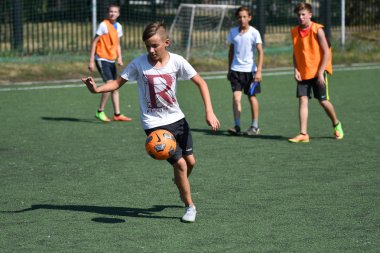 Orenburg, Rusya Federasyonu - 18 Ağustos 2017 yıl: çocuklar futbol mini futbol turnuvası şehir 