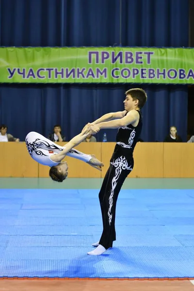 Orenburg Rusko Května 2017 Rok Junioři Soutěžit Sportovní Akrobacie Otevřené — Stock fotografie