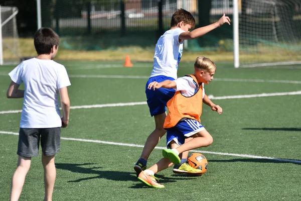 Orenburg, Rusya Federasyonu - 18 Ağustos 2017 yıl: çocuklar futbol mini futbol turnuvası şehir 