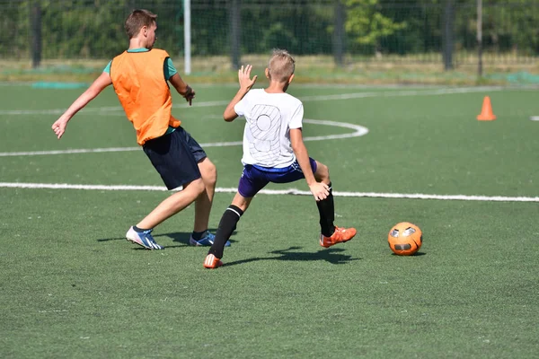 Orenburg, Rusya Federasyonu - 18 Ağustos 2017 yıl: çocuklar futbol mini futbol turnuvası şehir 