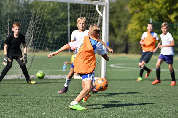 Orenburg, Rusya Federasyonu - 18 Ağustos 2017 yıl: çocuklar futbol mini futbol turnuvası şehir 