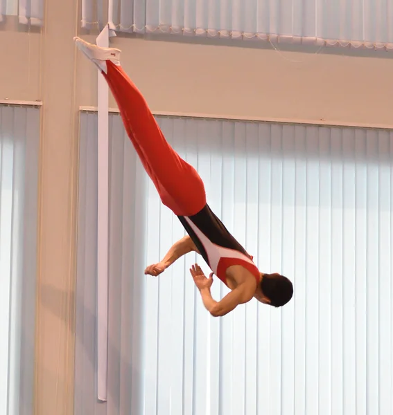 Orenburg Rússia Dezembro 2016 Meninos Competem Trampolim Competições Região Orenburg — Fotografia de Stock