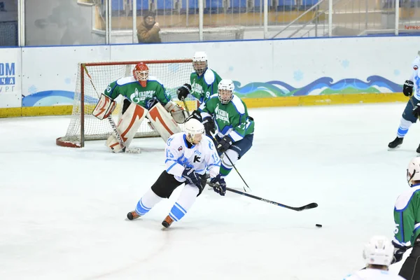 Orenburg Rusia Abril 2017 Año Los Hombres Juegan Hockey Sobre —  Fotos de Stock