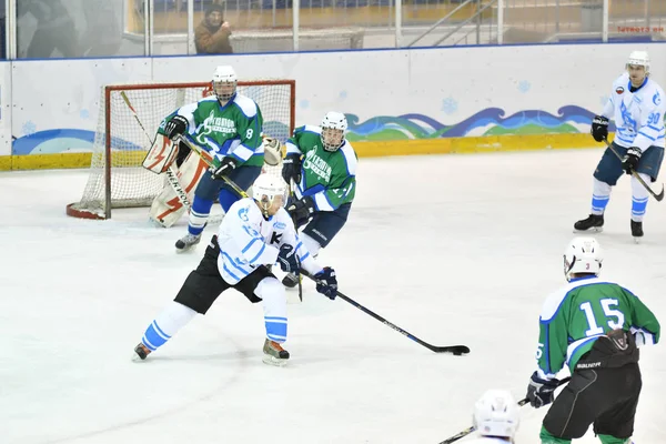 Orenburg Russie Avril 2017 Année Les Hommes Jouent Hockey Sur — Photo