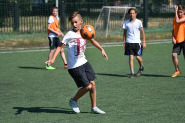 Orenburg, Rusya Federasyonu - 18 Ağustos 2017 yıl: çocuklar futbol mini futbol turnuvası şehir 