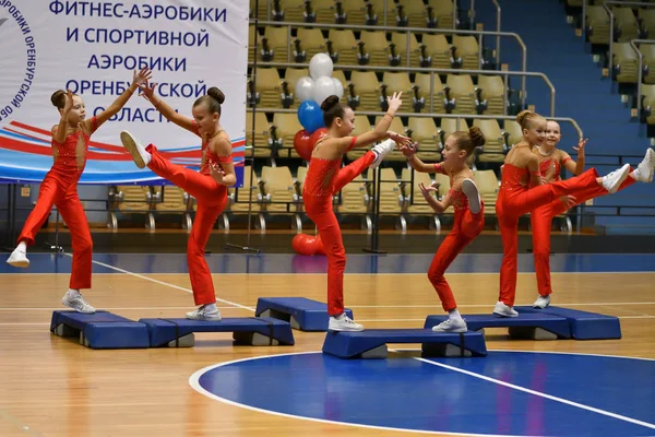 Orenburg Rosja Grudnia 2017 Roku Dziewczyny Konkurować Aerobiku Sportowego Aerobiku — Zdjęcie stockowe