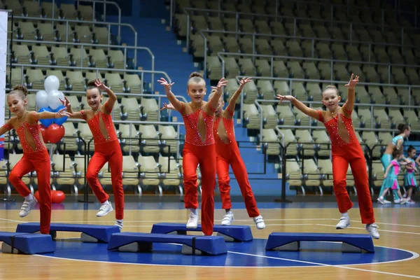 Orenburg Russie Décembre 2017 Année Les Filles Concourent Aérobic Sportif — Photo