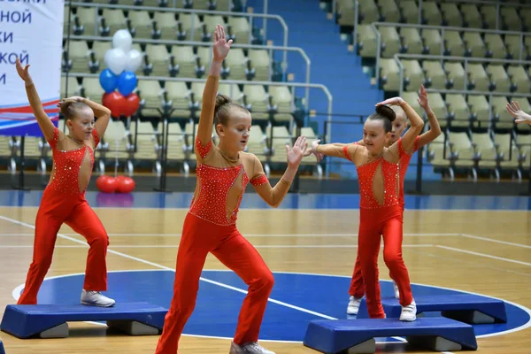 Orenburg Russie Décembre 2017 Année Les Filles Concourent Aérobic Sportif — Photo