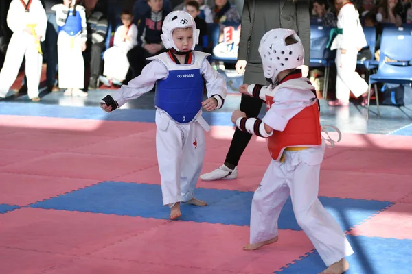 Orenburg Rússia Janeiro 2018 Crianças Competem Taekwondo Championship School Olympic — Fotografia de Stock