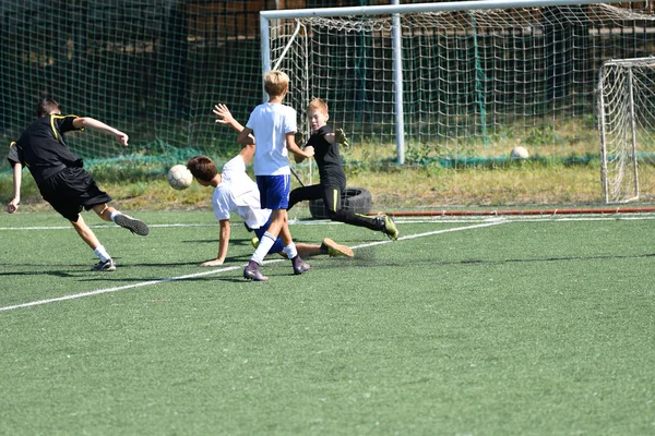 Orenburg, Rusya Federasyonu - 18 Ağustos 2017 yıl: çocuklar futbol mini futbol turnuvası şehir 