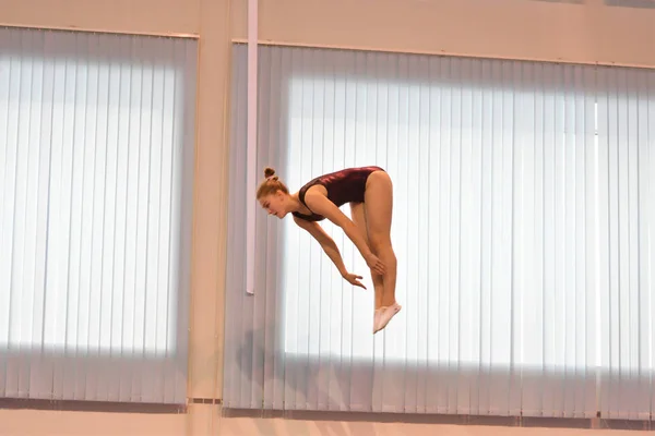 Orenburg Rusland December 2016 Meisjes Concurreren Het Springen Trampoline Wedstrijden — Stockfoto