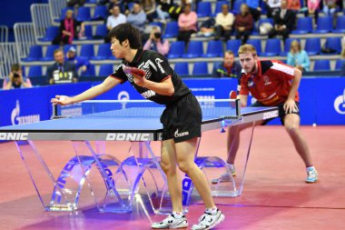 Orenburg, Rusya Federasyonu - 28 Eylül 2017 yıl: çocuk oyun Masa Tenisi rekabet