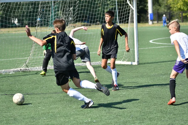 Orenburg, Rusya Federasyonu - 18 Ağustos 2017 yıl: çocuklar futbol mini futbol turnuvası şehir 