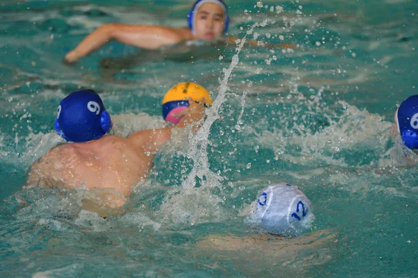 Orenburg, Rusya Federasyonu - ebilmek 4, 2017 yıl: çocuklar su topu şehir su topu turnuvasında oynamak