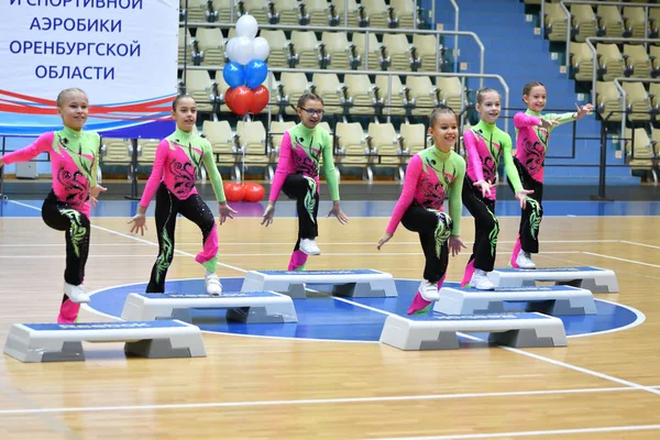 Orenburg Rusko Prosince 2017 Rok Dívky Soutěžit Sportovní Aerobik Sportovní — Stock fotografie
