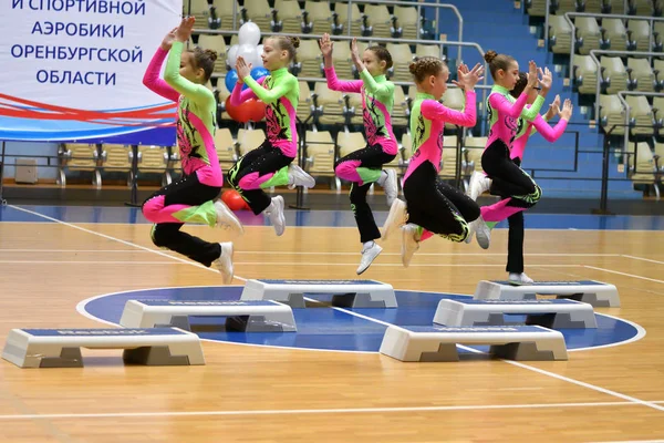 Orenburg Rusko Prosince 2017 Rok Dívky Soutěžit Sportovní Aerobik Sportovní — Stock fotografie