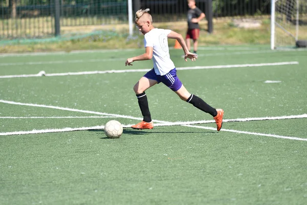 Orenburg, Rusya Federasyonu - 18 Ağustos 2017 yıl: çocuklar futbol mini futbol turnuvası şehir 