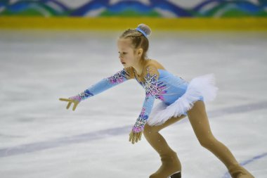 Orenburg, Rusya Federasyonu - 31 Mart 2018 yıl: kız rekabet Artistik Patinaj 
